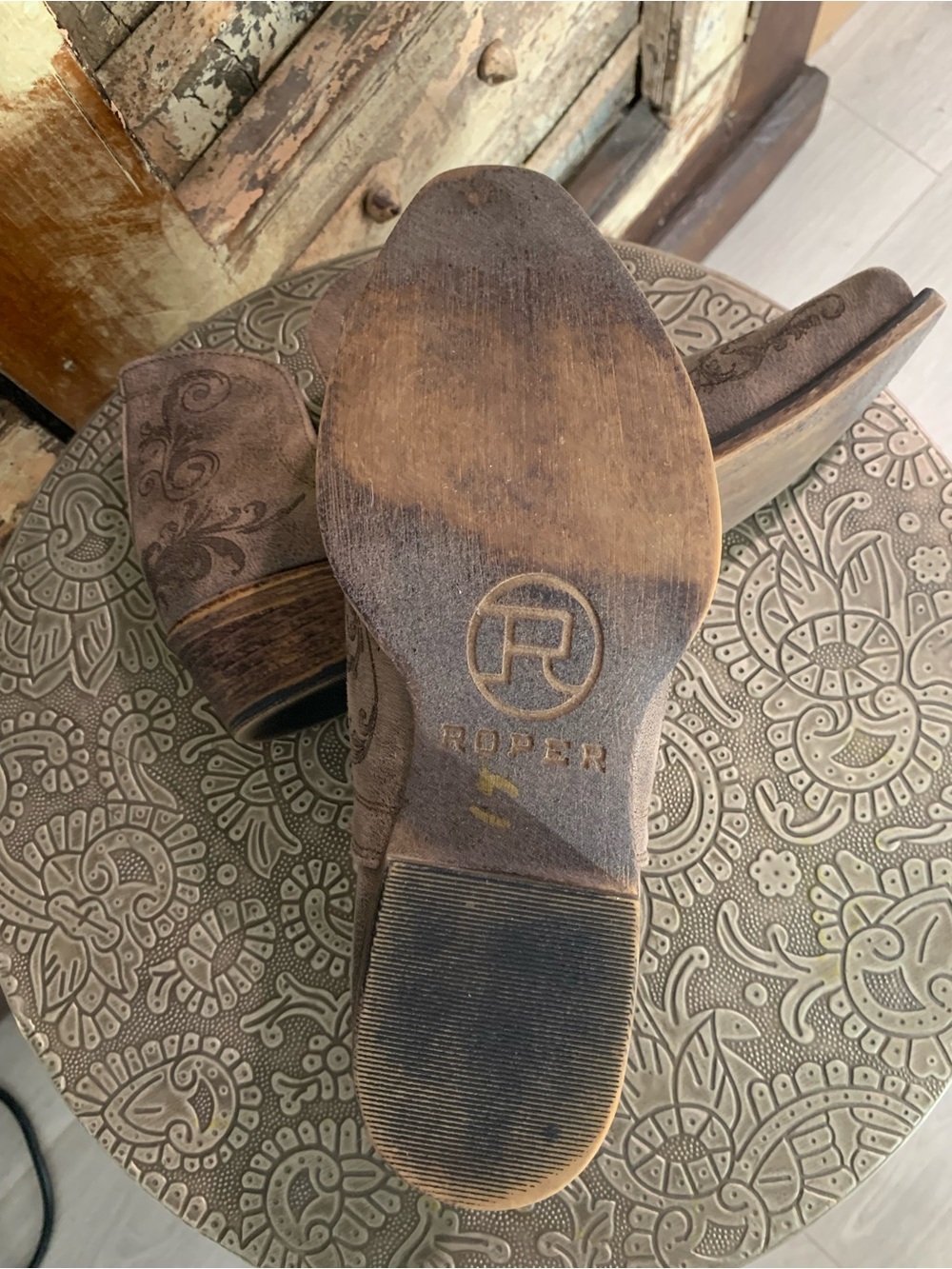 Women’s Roper Ava Distressed Brown Slip-On Ankle Western Boots, 9 - Picture 7 of 10